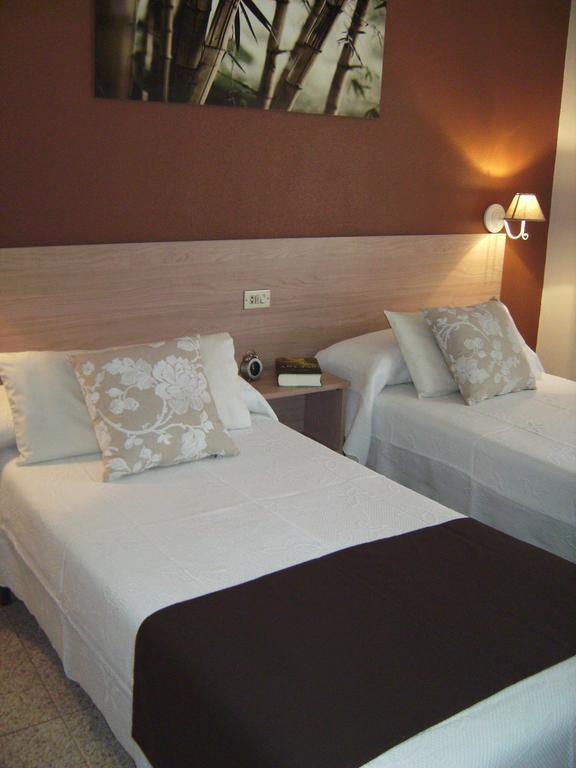 Pension Miami Almassora Zimmer foto