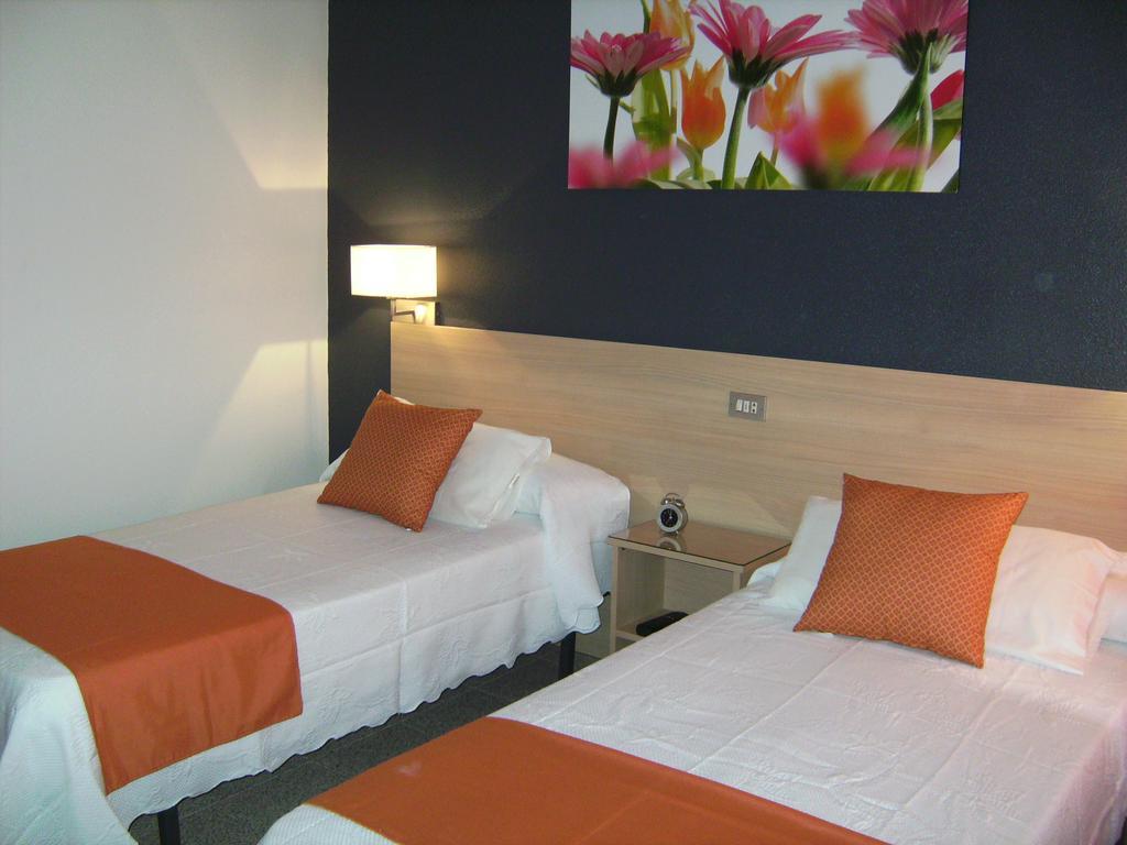 Pension Miami Almassora Zimmer foto