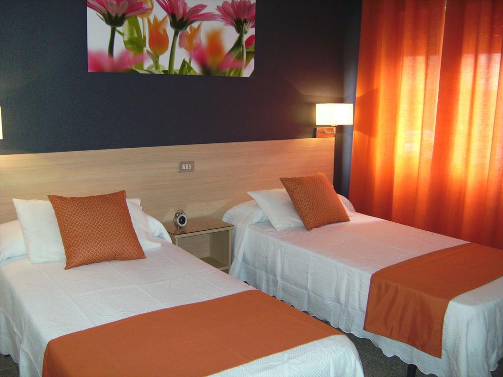 Pension Miami Almassora Zimmer foto