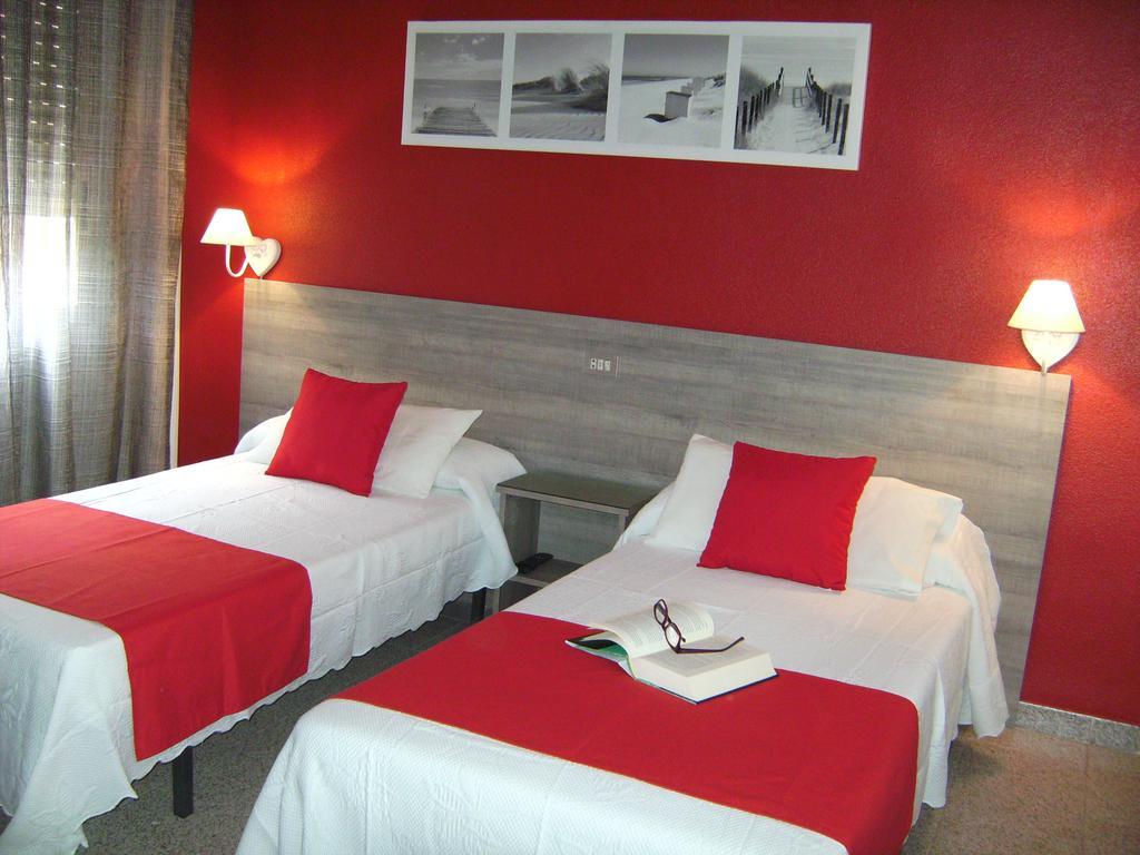 Pension Miami Almassora Zimmer foto