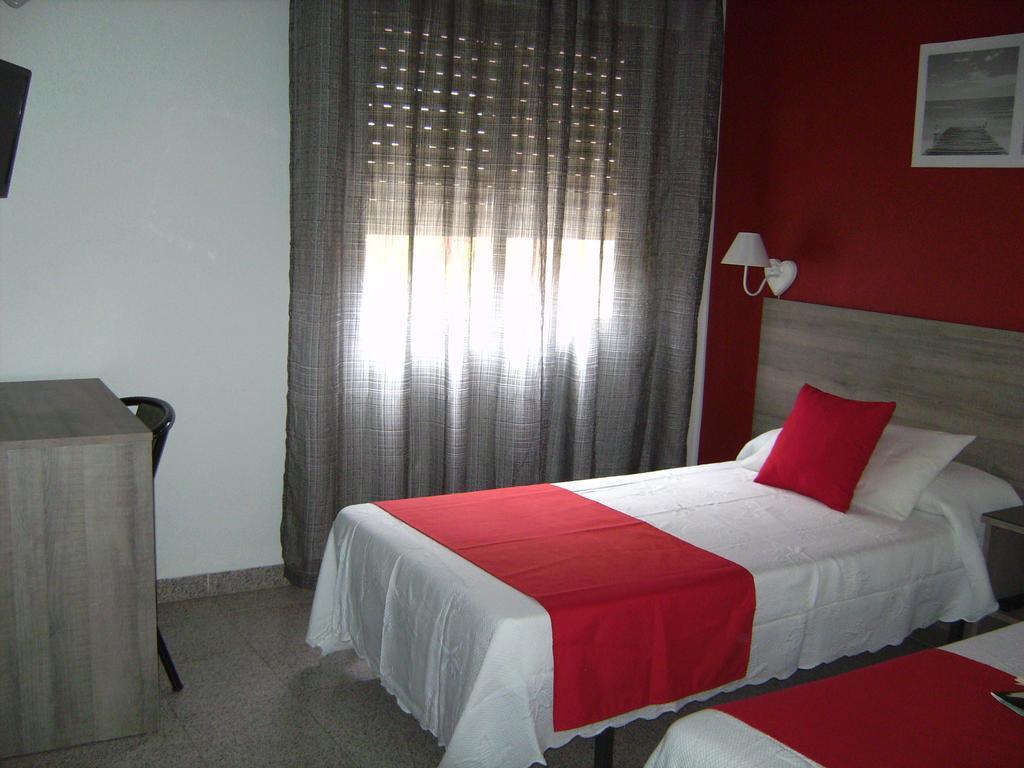 Pension Miami Almassora Zimmer foto