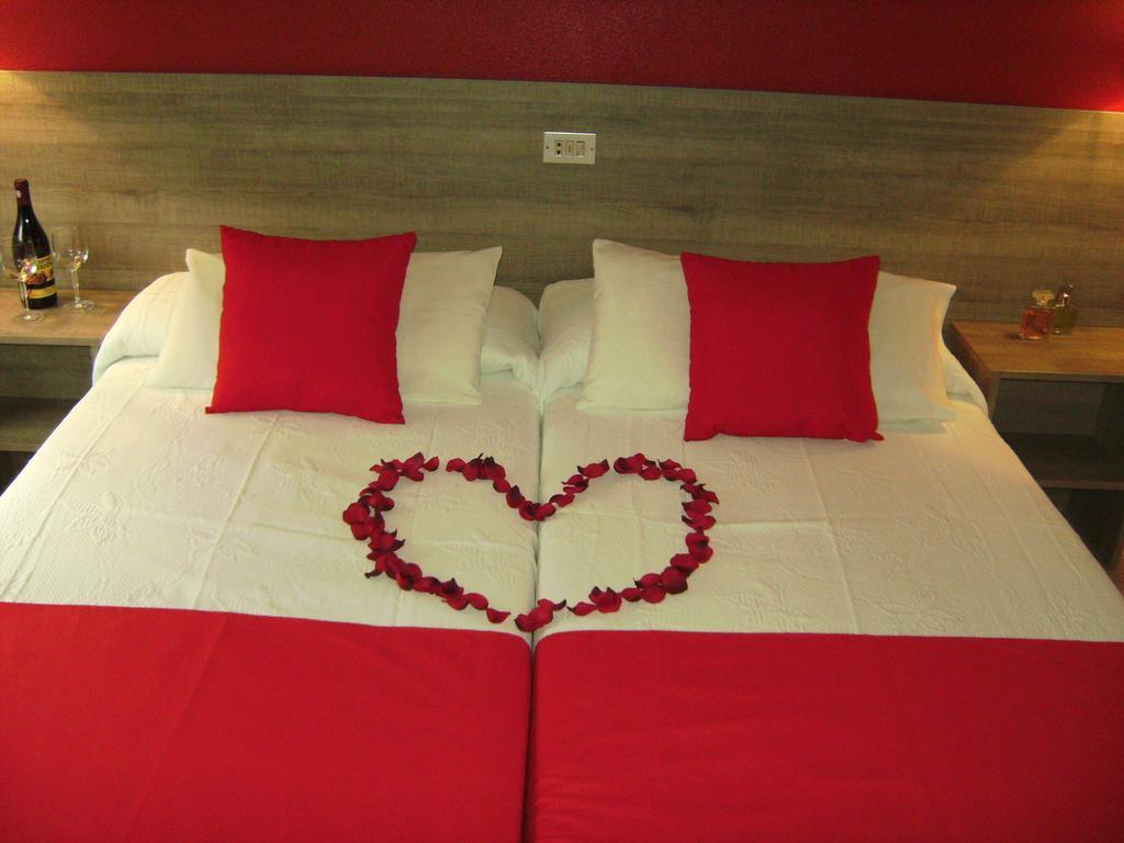 Pension Miami Almassora Zimmer foto