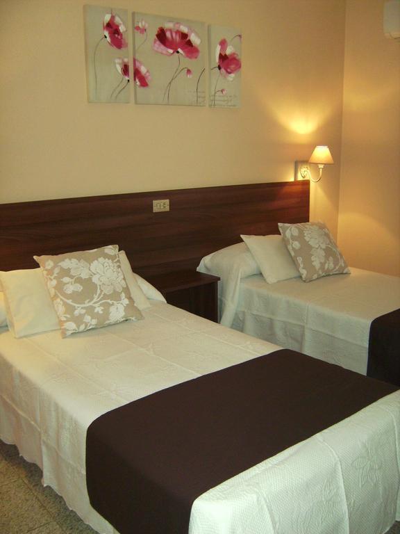 Pension Miami Almassora Zimmer foto