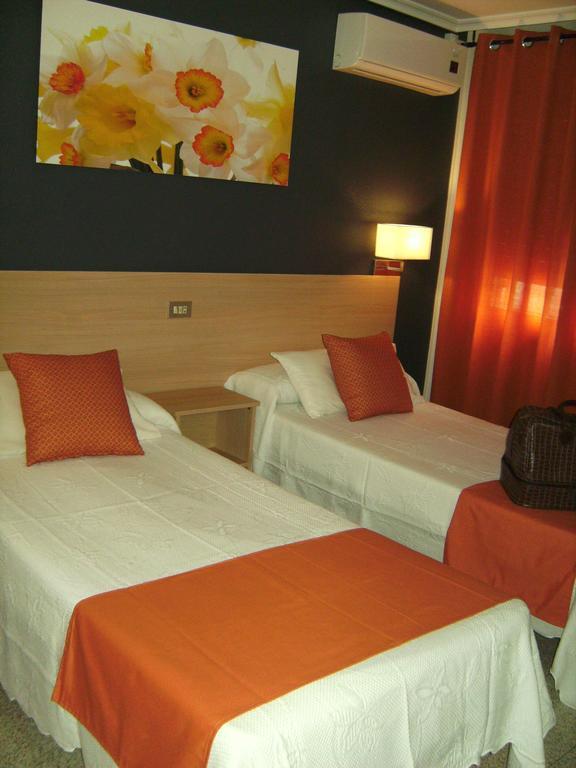 Pension Miami Almassora Zimmer foto